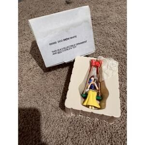 Vintage Disney Grolier DCO Snow White Holiday 026902 Ornament w/Box
